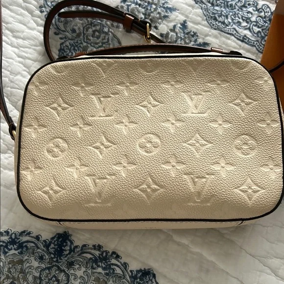 Louis Vuitton Cream Crossbody Bag - Picture 8 of 12